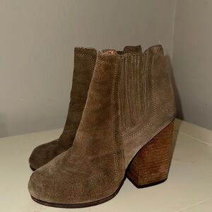 Jeffrey Campbell Havana last tan Suede Boots